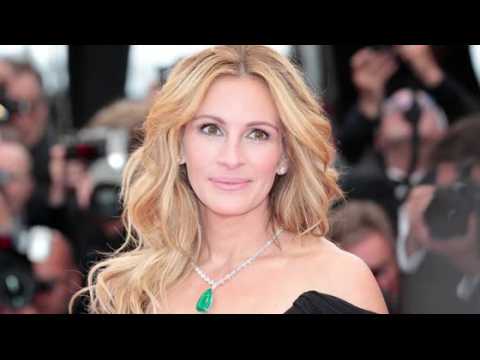 VIDEO : Julia Roberts Refers to Herself as 'Selfish Little Brat' in Her 20s