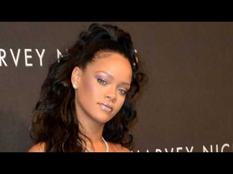 VIDEO : The Fenty Beauty Effect: How Rihanna Started a Major Spring Makeup Trend