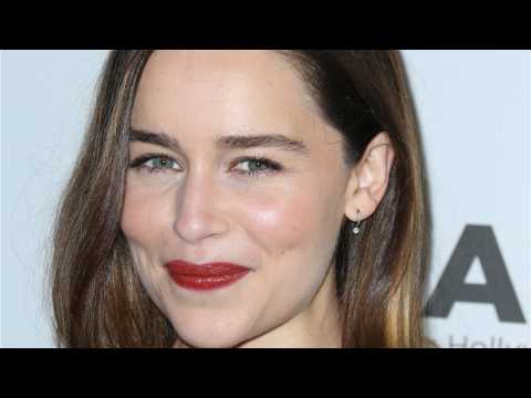 VIDEO : Emilia Clarke's Adorable Photo With Jason Momoa