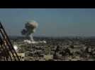 L'aviation syrienne pilonne un fief rebelle tuant 100 civils