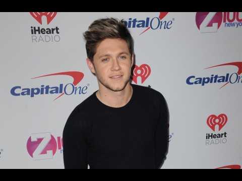 VIDEO : Niall Horan 'really into' Hailee Steinfeld
