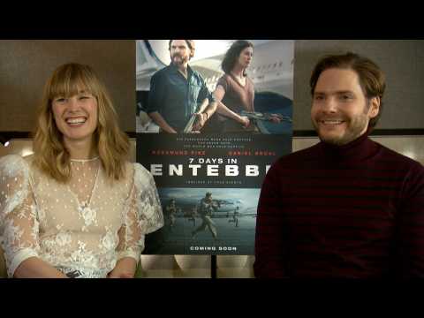 VIDEO : Daniel Bruhl and Rosamund Pike are ready to challenge history
