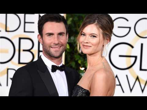 VIDEO : Behati Prinsloo Flaunts Swimsuit Body w Weeks After Giving Birth