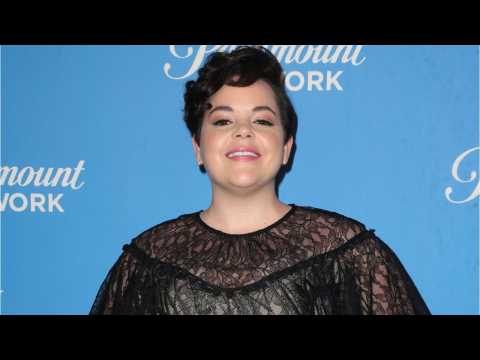 VIDEO : Paramount Pushes Back Heathers Reboot