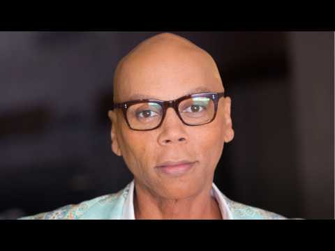 VIDEO : After Backlash, RuPaul Apologizes For Transgender Comments