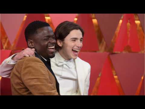 VIDEO : Fenty Beauty Openly Graces The Oscars On A Man