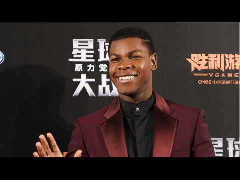 VIDEO : Star Wars: John Boyega Responds to Group That Attacked 'The Last Jedi'