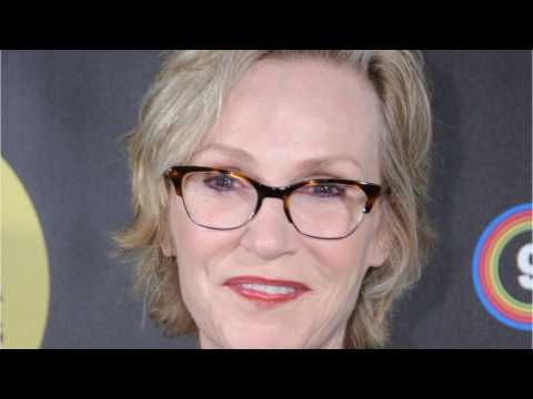 VIDEO : Jane Lynch Shares Her Idea For A Glee Reboot