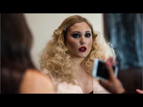 VIDEO : First Plus-Size Model Used In Self-Tanner Ad