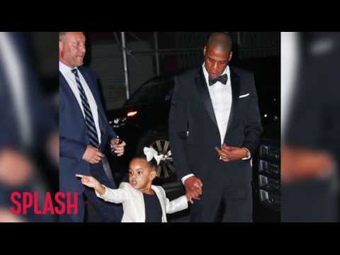 VIDEO : Blue Ivy bid $17,000 on painting