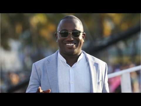 VIDEO : Hannibal Buress? Mic Cut At College After Jokes About Priests Molesting Kids