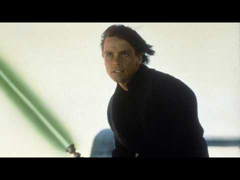 VIDEO : Mark Hamill Really Cried In 'Star Wars: The Last Jedi'