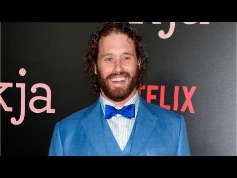 VIDEO : T.J. Miller Reportedly Arrested For Calling In Fake Bomb Threat