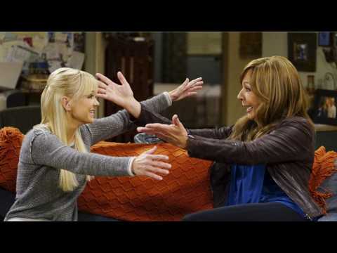 VIDEO : CBS Renews Comedy Show ?Mom? for a Sixth Season