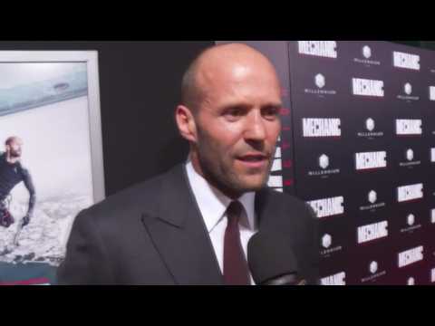 VIDEO : The Meg Gets a New Photo?