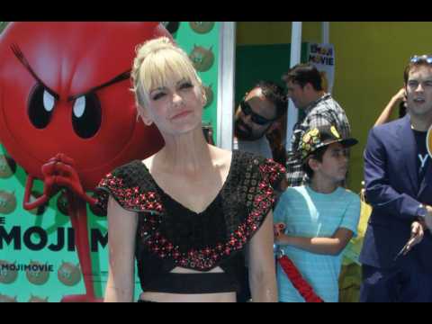VIDEO : Anna Faris angered by social media reaction to her split