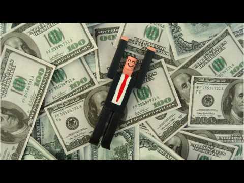 VIDEO : The Crazy Things Celebrities Do With Their Money