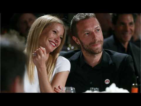 VIDEO : Gwyneth Paltrow & Chris Martin Reunite In Cute Family Photo