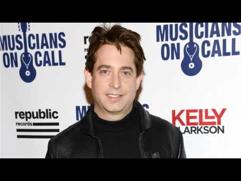 VIDEO : Charlie Walk Out At Republic Records