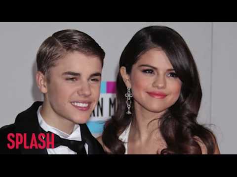 VIDEO : Selena Gomez and Justin Bieber put their romance on hold