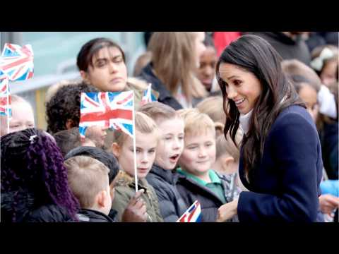 VIDEO : Elizabeth Hurley Has A 'Royal' Message For Meghan Markle
