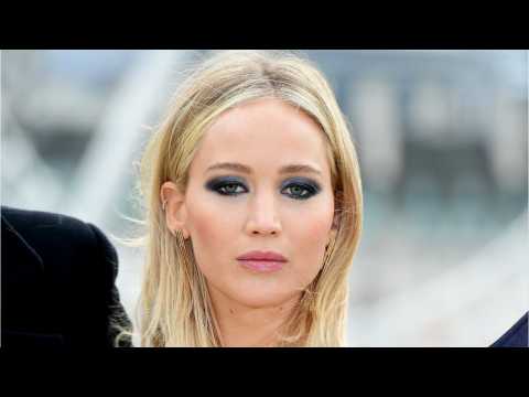 VIDEO : Jennifer Lawrence Dishes About Sex