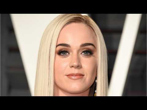 VIDEO : Katy Perry Appreciates Orlando Bloom's Abs On Instagram