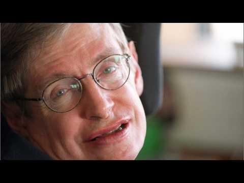 VIDEO : Eddie Redmayne Reads Bible At Stephen Hawking's Funeral