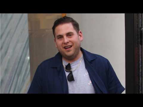 VIDEO : Jonah Hill Tattoos Sister's Name On His Body