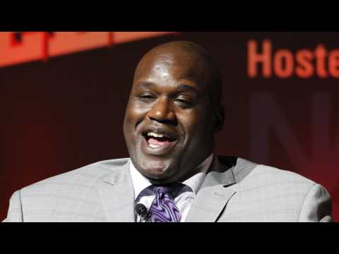 VIDEO : Shaq Spends $70,000 At Walmart