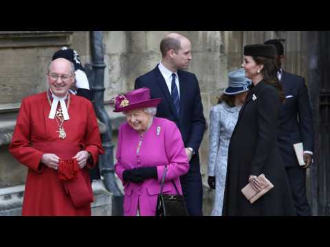 VIDEO : Pregnant Duchess Kate Attends Easter Service