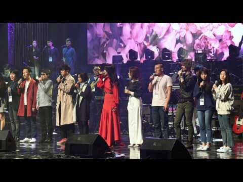 VIDEO : North Korea's Kim Jong Un, Wife Watch South Korean K-Pop Concert