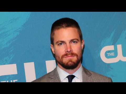 VIDEO : Stephen Amell Auditioned to Play DC Superhero Booster Gold?