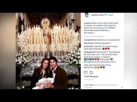 VIDEO : La primera foto de familia de Eva Gonz�lez y Cayetano Rivera
