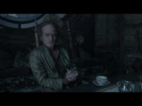 VIDEO : A single shot in 'A Series of Unfortunate Events' has 15 different Easter eggs ? here they a