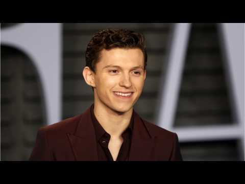 VIDEO : Tom Holland On New Spider-Man Costume