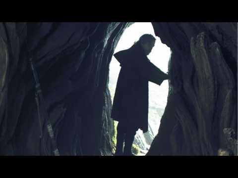 VIDEO : The Last Jedi?s Throne Room Continuity Error