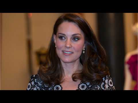 VIDEO : Kate Middleton Co-Hosts The Commonwealth Fashion Exchange at Buckingham Palace