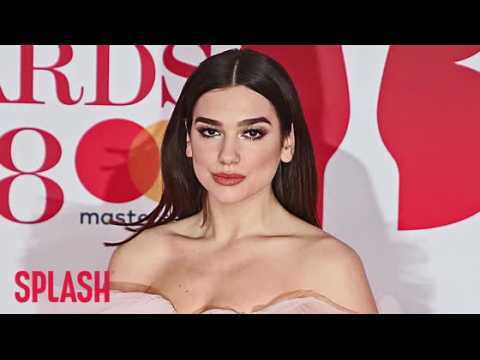 VIDEO : Stars support #MeToo on the BRITs red carpet