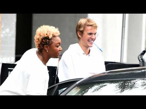 VIDEO : Justin Bieber Spotted With Mystery Blonde: Who Is She?