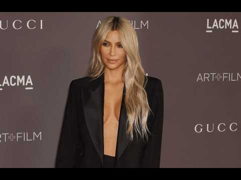 VIDEO : Kim Kardashian West's all-body beauty bid