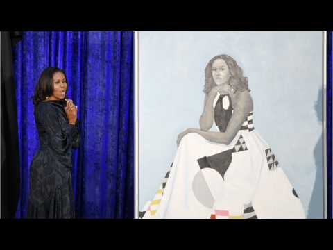 VIDEO : Michelle Obama's Portrait Moved Due To High Volume Of Visitors