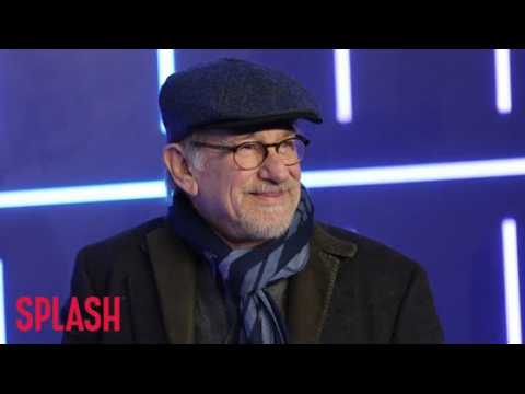VIDEO : Spielberg doesn't feel like a director