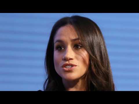 VIDEO : Markle Steps Out With Queen