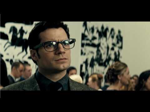 VIDEO : Zack Snyder Reveals New Easter Egg In Batman Vs. Superman