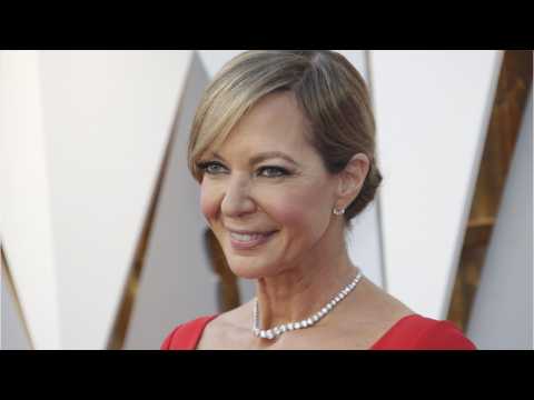 VIDEO : Stars Shine Bright On Oscars Red Carpet