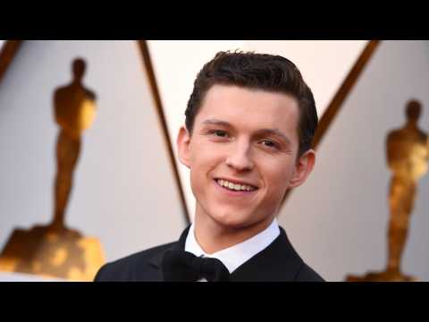 VIDEO : Tom Holland Sports James Bond Inspired Style On Oscars Red Carpet