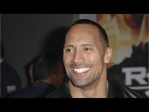 VIDEO : The Rock Accepts Razzie Award For Baywatch