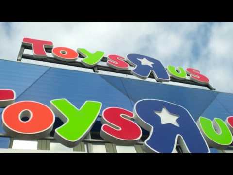 VIDEO : Toys 'R' Us Wants To Liquidate Assets