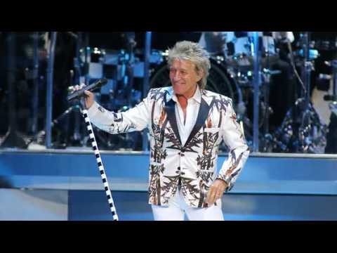 VIDEO : Rod Stewart used Witch Doctor to cure food poisoning before Rio gig
